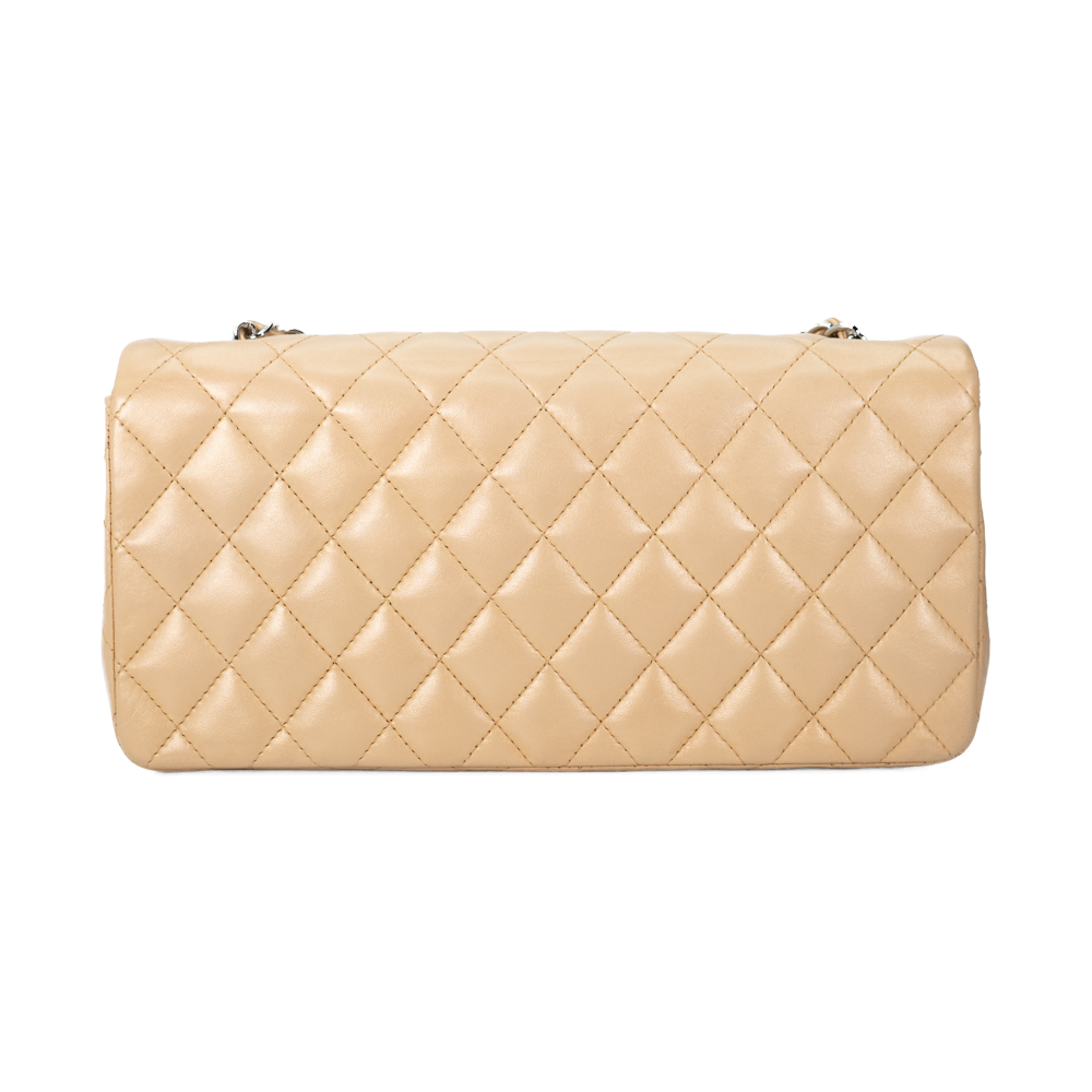 Chanel Beige Quilted Lambskin East/west Flap Bag in Natural