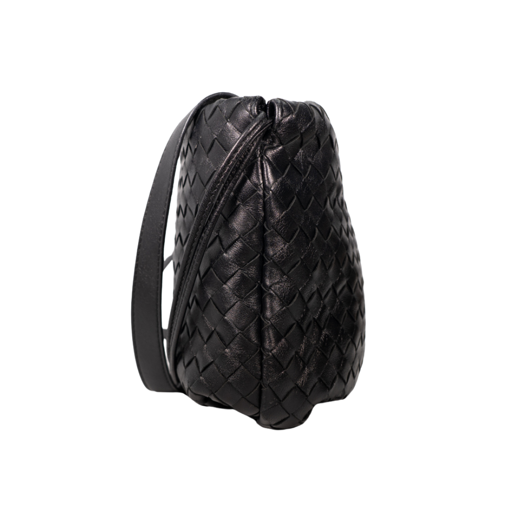 ☆送料・関税込☆BOTTEGA VENETA★Intrecciato Bulb Bag★ Bottega Veneta Mini Bulb Bag Black at Jill's Consignment